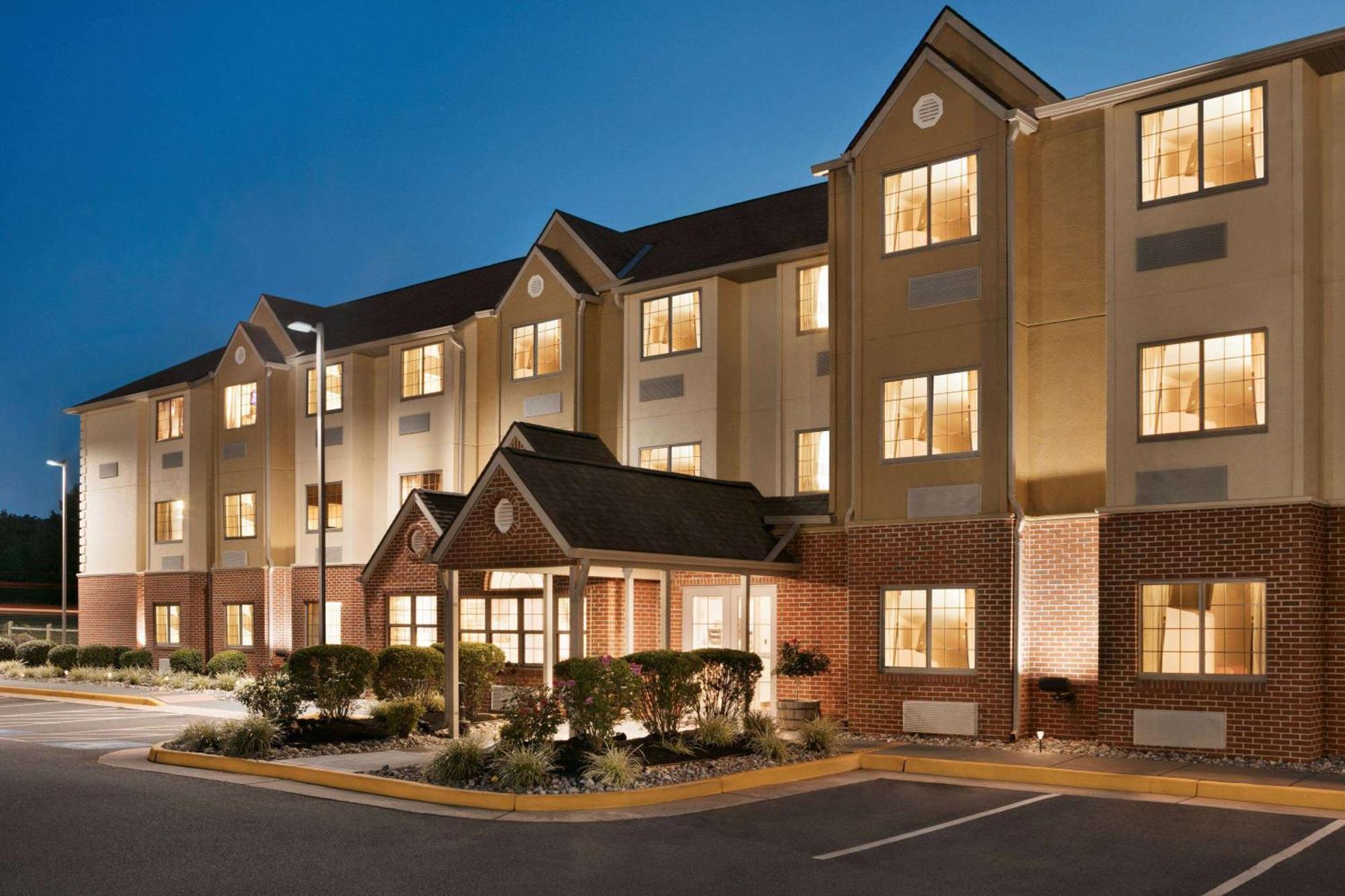 Microtel Inn & Suites By Wyndham Culpeper Exterior foto